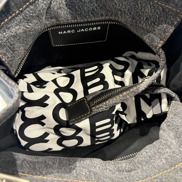 Marc Jacobs The Denim Chain Medium Tote Bag Black Wash 2F4HTT018H05 - Picture 7 of 7